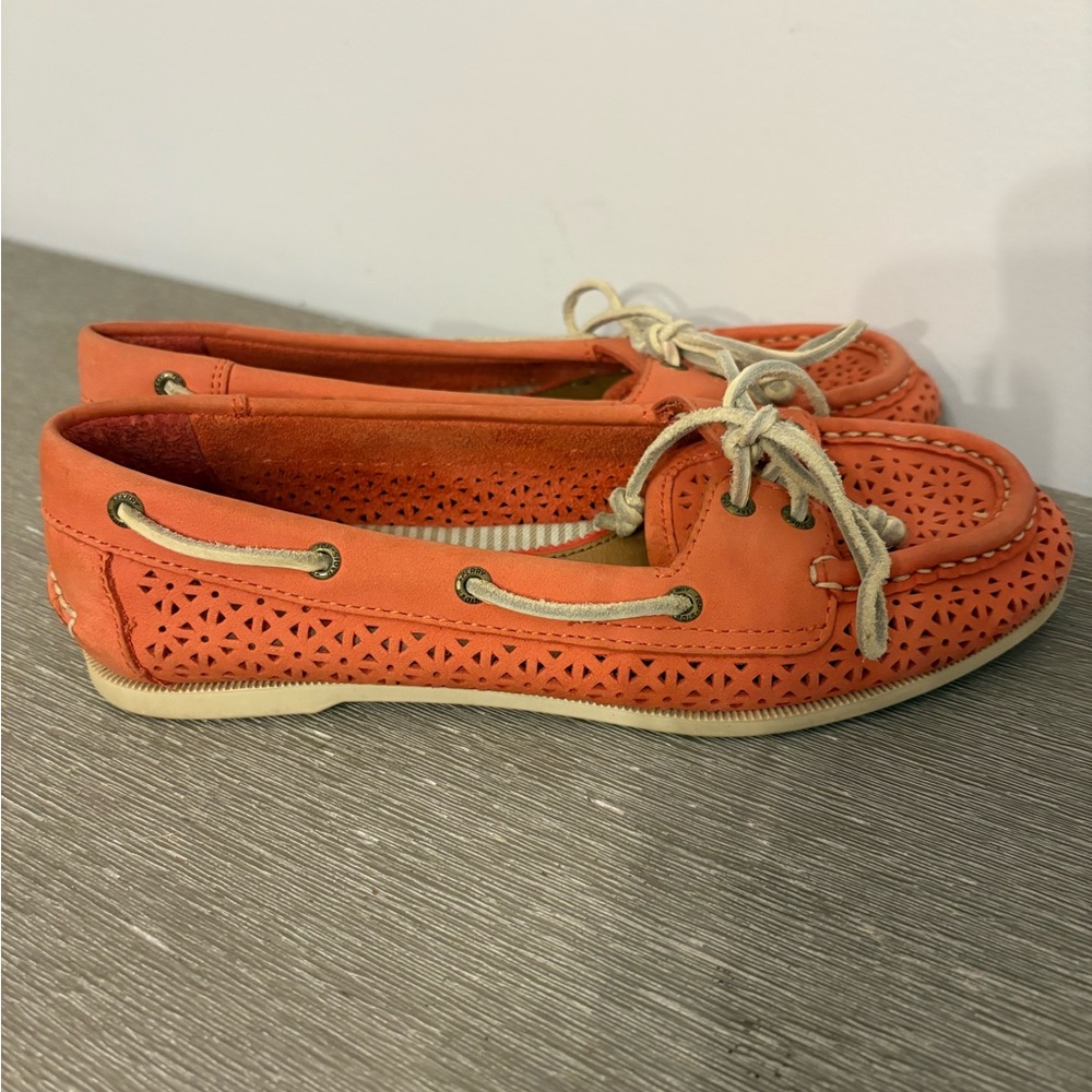 Perry Ellis Women's Coral Loafers